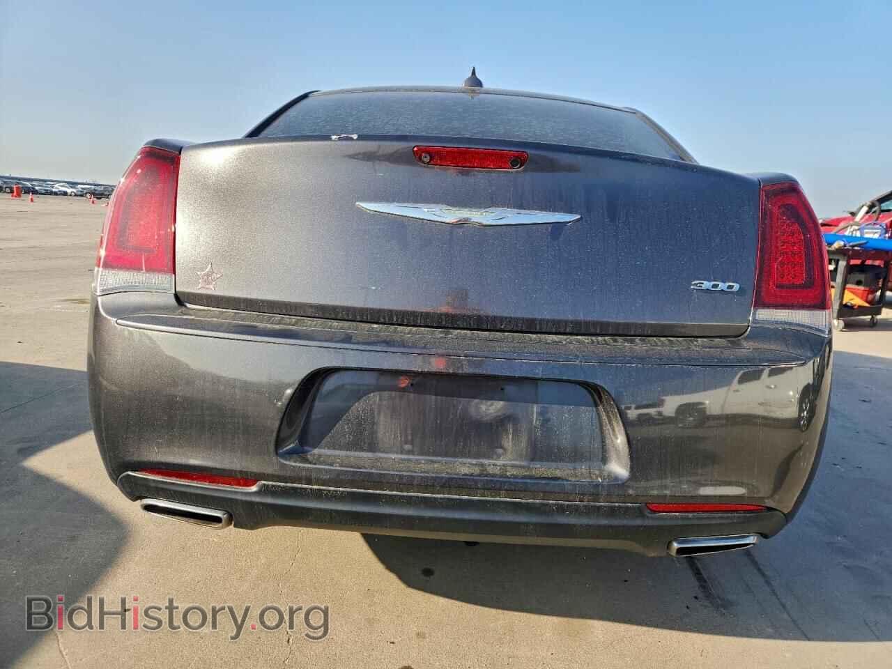 2018 CHRYSLER 300 - VIN: 2C3CCAAG9JH275339 - Фото 6