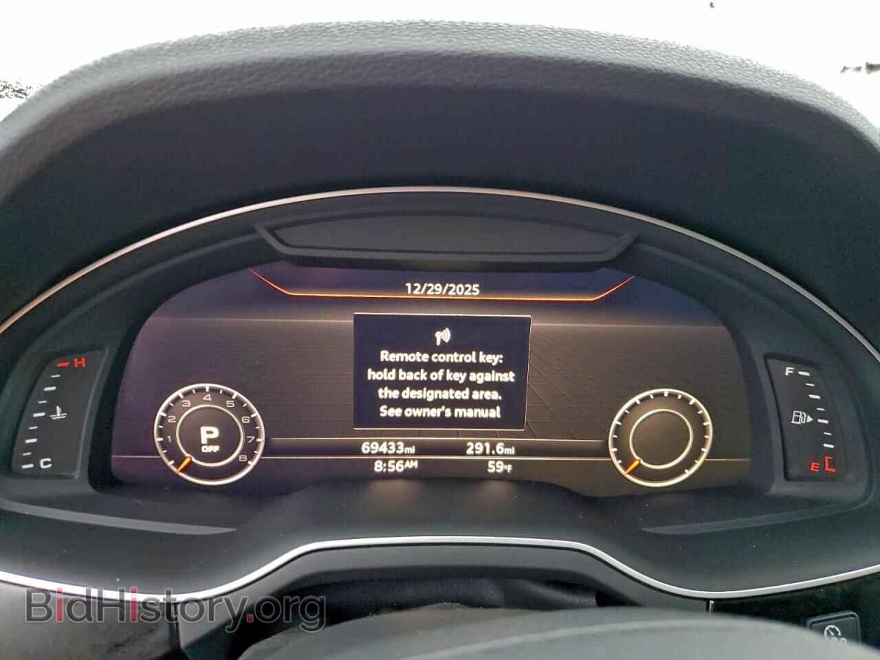 2017 AUDI Q7 - VIN: WA1VAAF75HD005402 - Фото 9