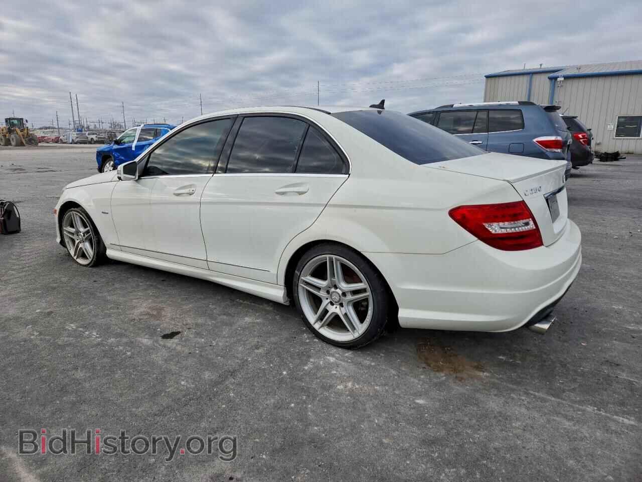 2012 MERCEDES-BENZ C-CLASS - VIN: WDDGF4HB6CA605123 - Фото 2
