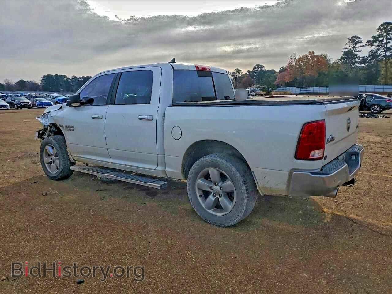 2018 RAM 1500 - VIN: 1C6RR7LT1JS338029 - Photo 2