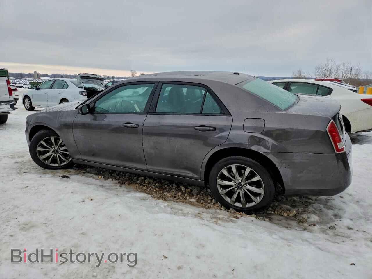 2014 CHRYSLER 300 - VIN: 2C3CCAGG3EH352820 - Фото 2