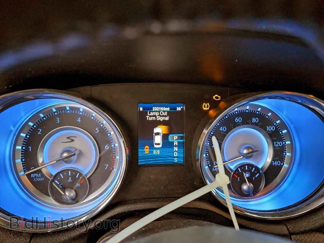 2014 CHRYSLER 300 - VIN: 2C3CCAGG3EH352820 - Фото 9