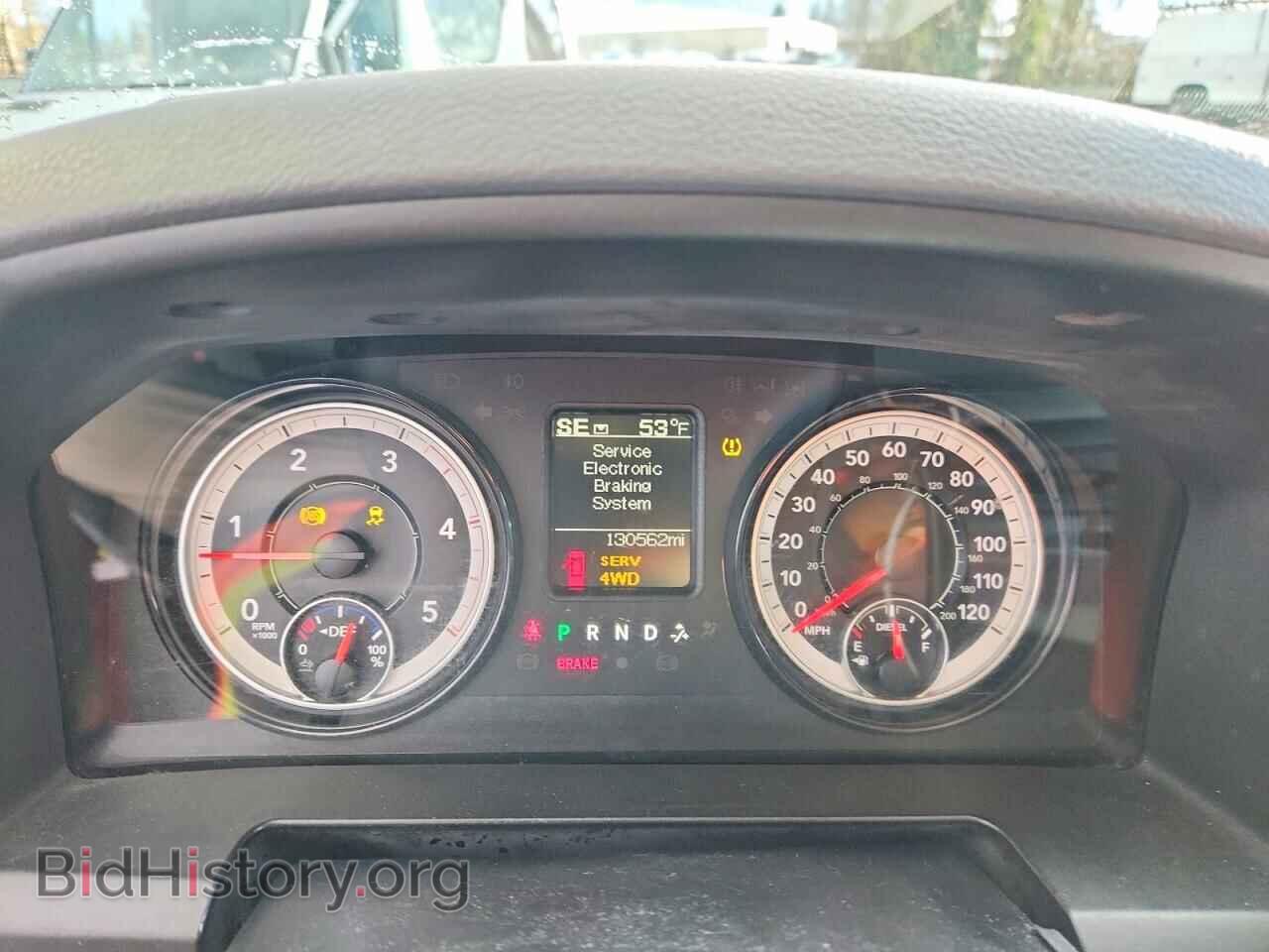 2018 RAM All Models - VIN: 3C6UR5CL4JG337544 - Photo 9