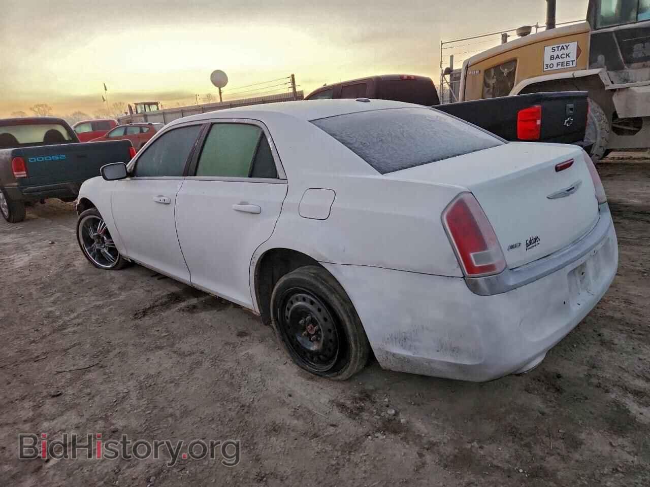 2014 CHRYSLER 300 - VIN: 2C3CCARG4EH211767 - Фото 2