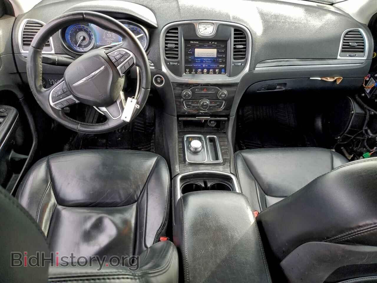 2016 CHRYSLER 300 - VIN: 2C3CCAAG1GH208243 - Фото 8