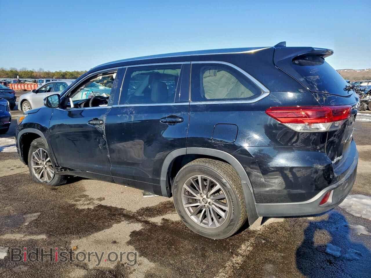 2018 TOYOTA HIGHLANDER - VIN: 5TDJZRFH8JS551321 - Фото 2