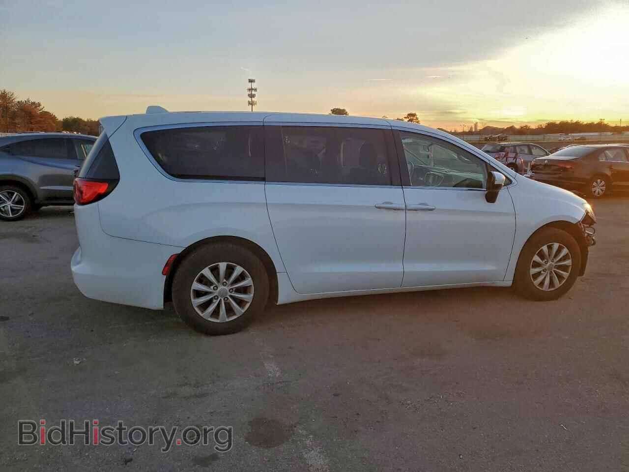 2018 CHRYSLER PACIFICA - VIN: 2C4RC1CG9JR274818 - Фото 3