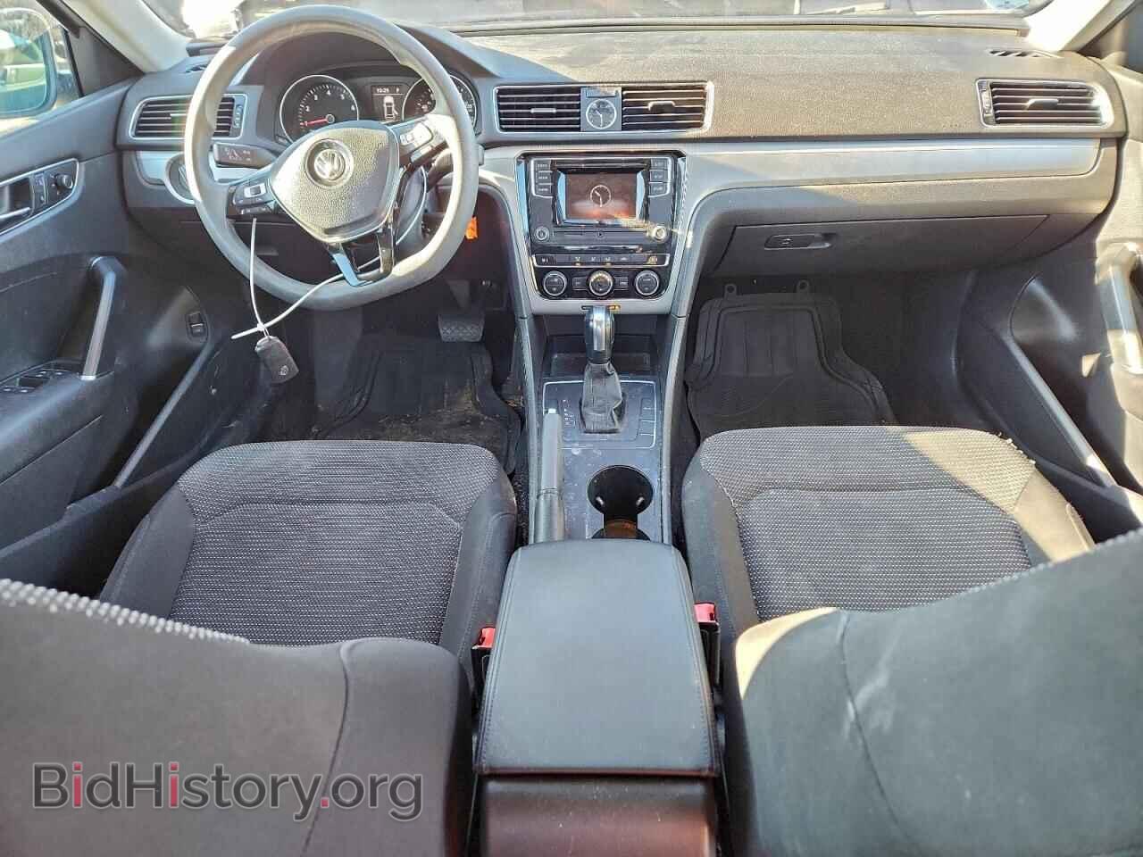 2017 VOLKSWAGEN PASSAT - VIN: 1VWAT7A38HC031825 - Фото 8