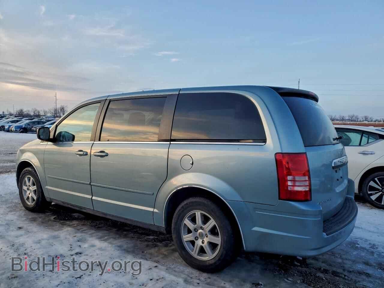 2010 CHRYSLER MINIVAN - VIN: 2A4RR2D19AR357058 - Фото 2