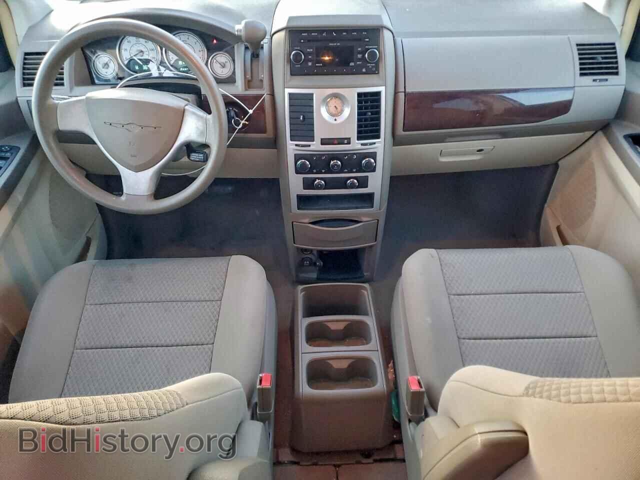 2010 CHRYSLER MINIVAN - VIN: 2A4RR2D19AR357058 - Фото 8