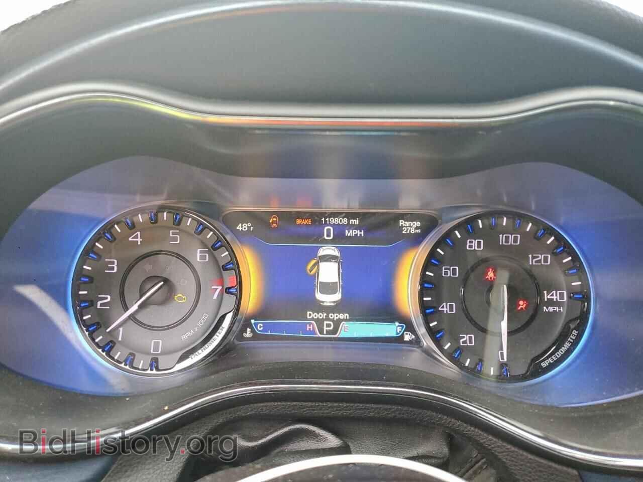 2016 CHRYSLER 200 - VIN: 1C3CCCBG1GN121735 - Фото 9
