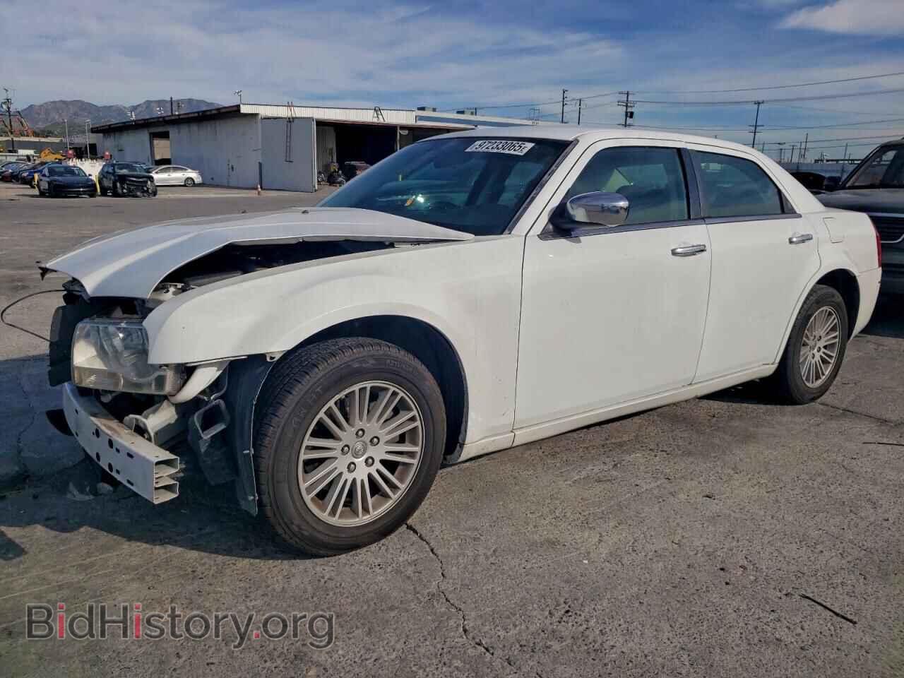 Photo 2C3CA1CV7AH320439 - CHRYSLER 300 2010