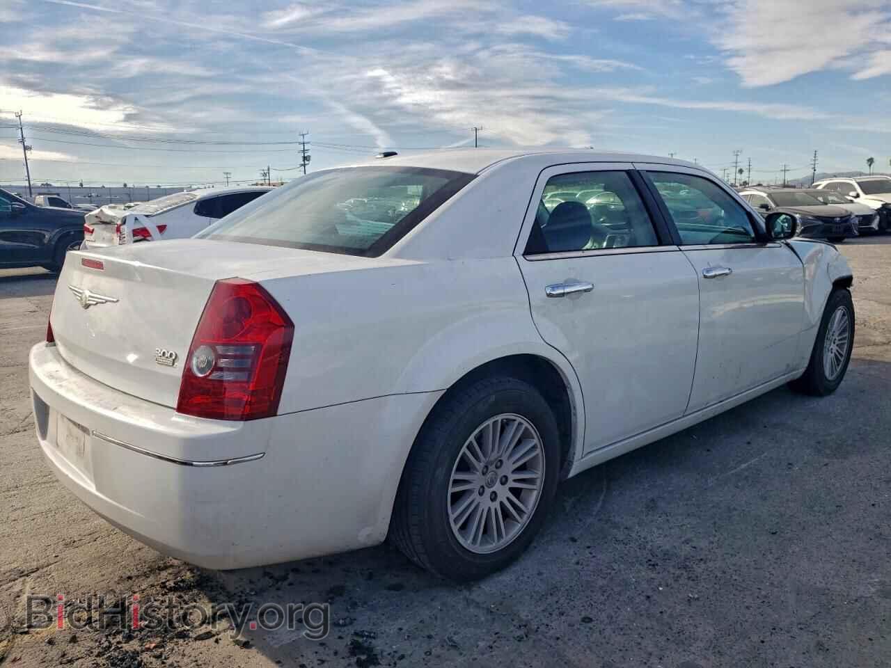 2010 CHRYSLER 300 - VIN: 2C3CA1CV7AH320439 - Фото 3