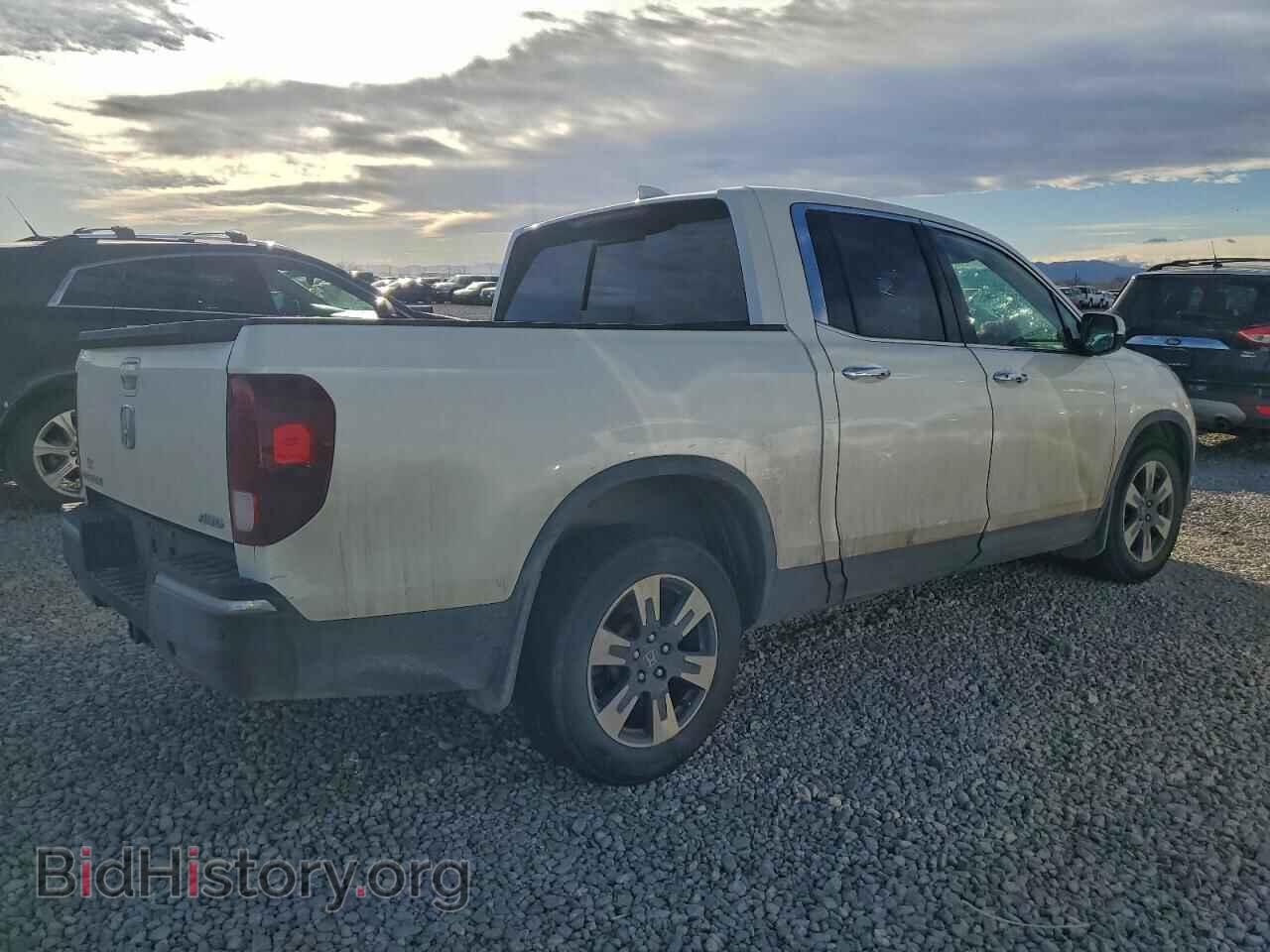 2019 HONDA RIDGELINE - VIN: 5FPYK3F72KB002377 - Фото 3