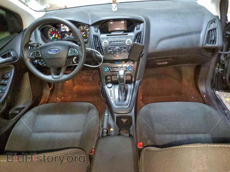 2016 Ford FOCUS (VIN 1FADP3F25GL357132) — photo 8 of 14