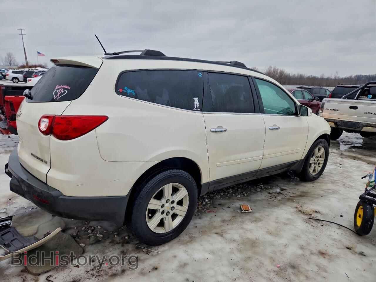 2011 CHEVROLET TRAVERSE - VIN: 1GNKRGED6BJ212988 - Фото 3
