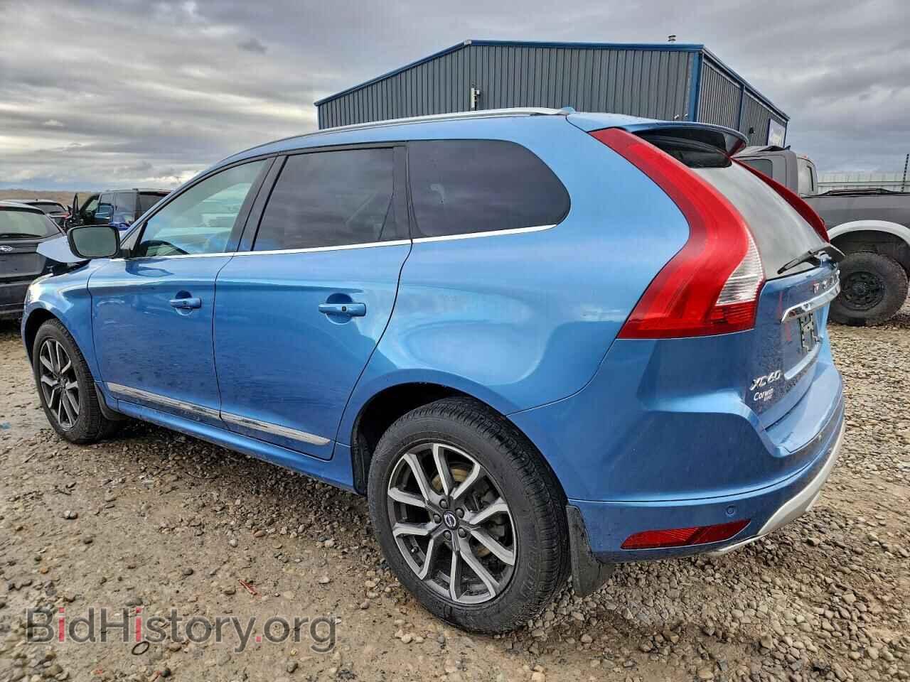 2017 VOLVO XC60 - VIN: YV449MRR8H2074876 - Фото 2