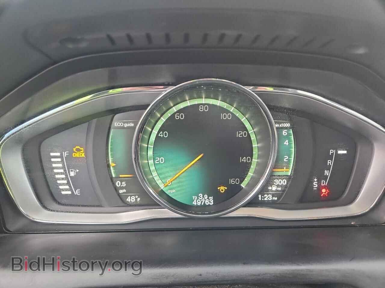 2017 VOLVO XC60 - VIN: YV449MRR8H2074876 - Фото 9