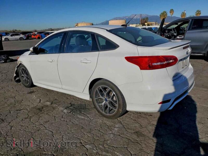 2016 Ford FOCUS (VIN 1FADP3F24GL238505) — photo 2 of 14