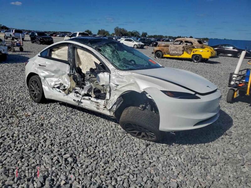2024 Tesla MODEL 3 (VIN 5YJ3E1EA6RF832575) — photo 4 of 13