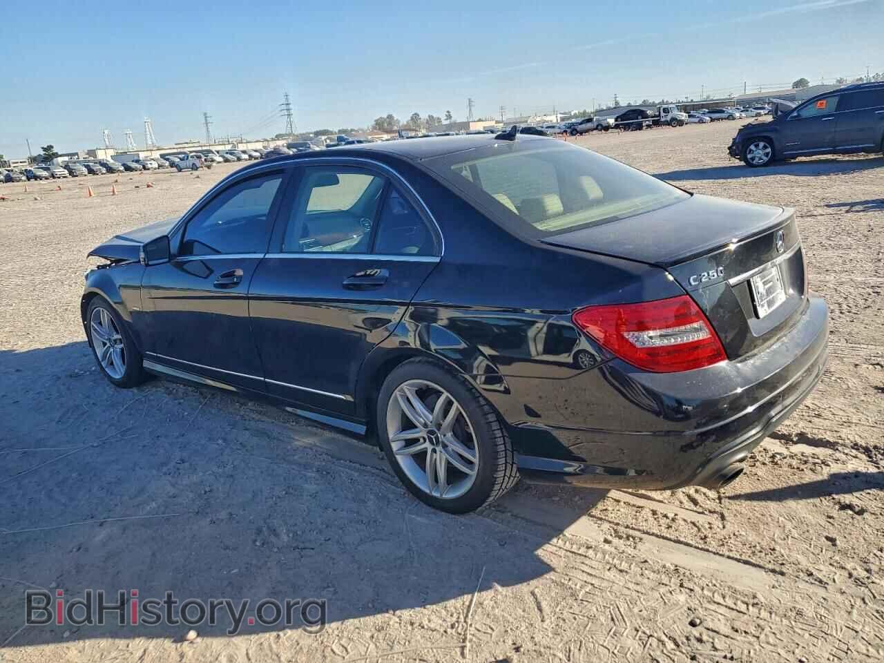 2012 MERCEDES-BENZ C-CLASS - VIN: WDDGF4HB8CR215111 - Фото 2