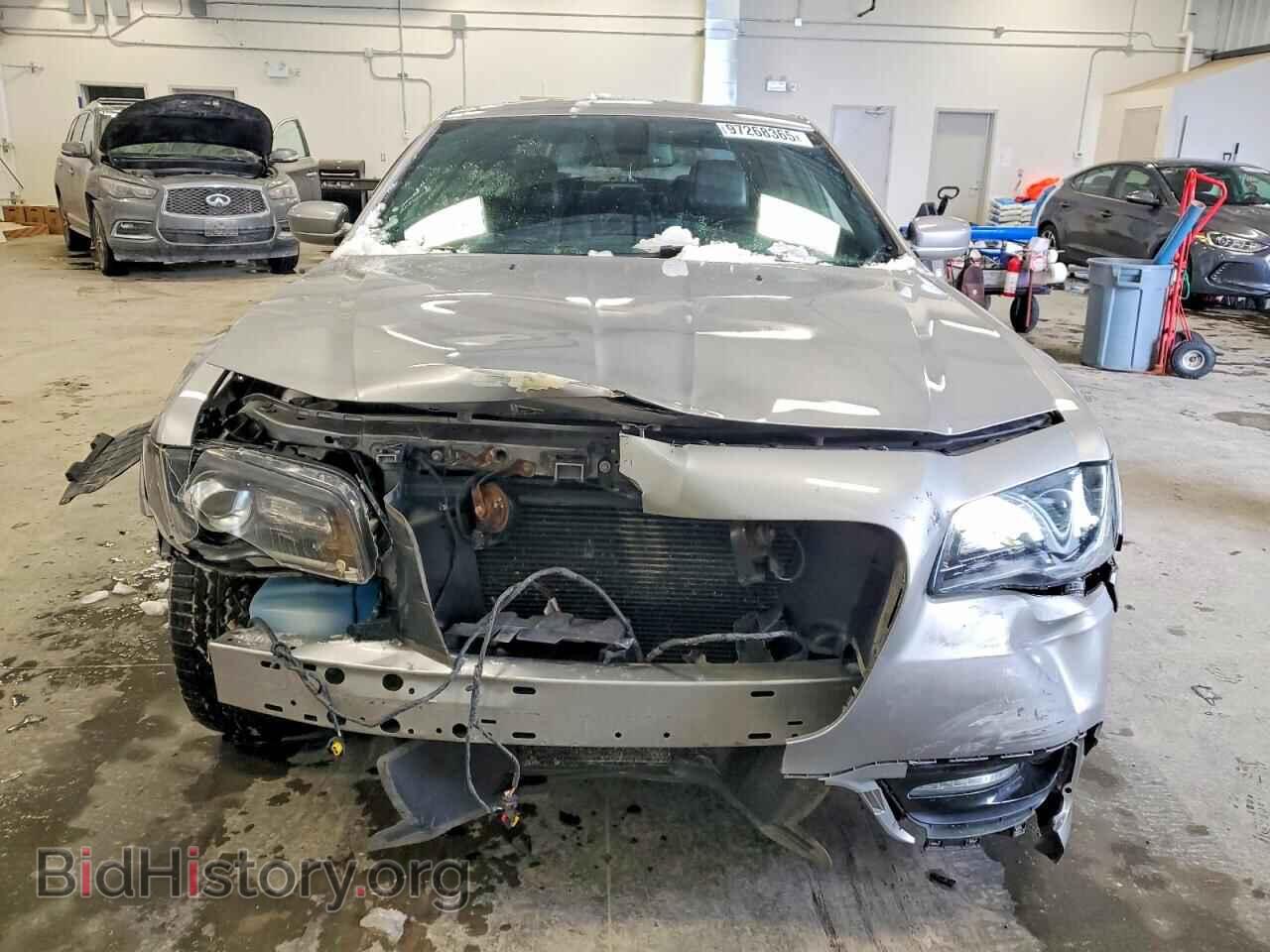 2018 CHRYSLER 300 - VIN: 2C3CCABG1JH239790 - Photo 5