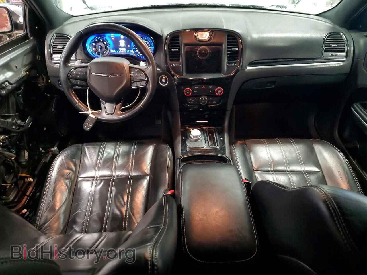 2018 CHRYSLER 300 - VIN: 2C3CCABG1JH239790 - Photo 8