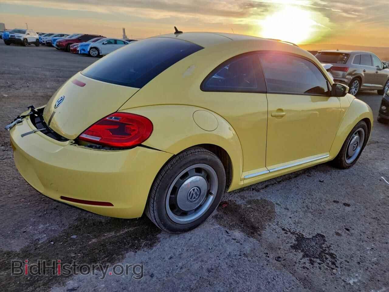 2012 VOLKSWAGEN BEETLE - VIN: 3VWJP7AT5CM649017 - Фото 3