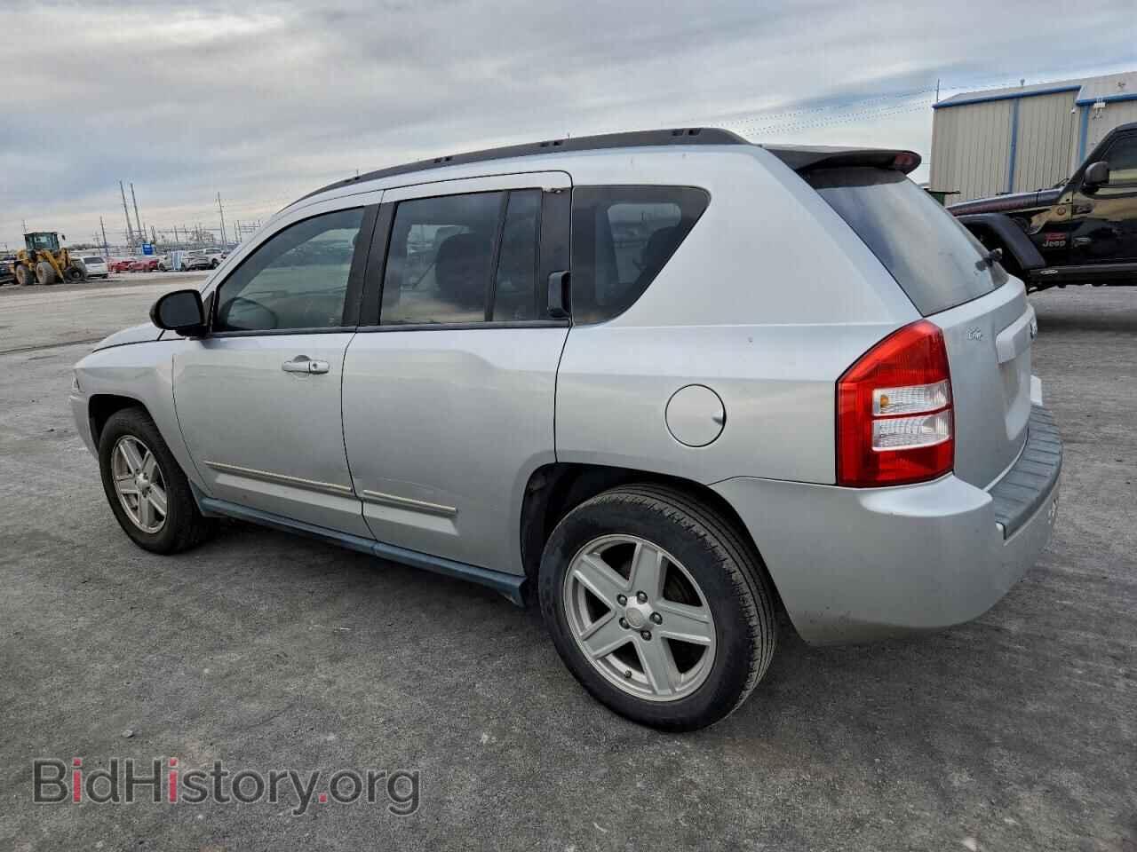 2010 JEEP COMPASS - VIN: 1J4NT4FB6AD554211 - Фото 2