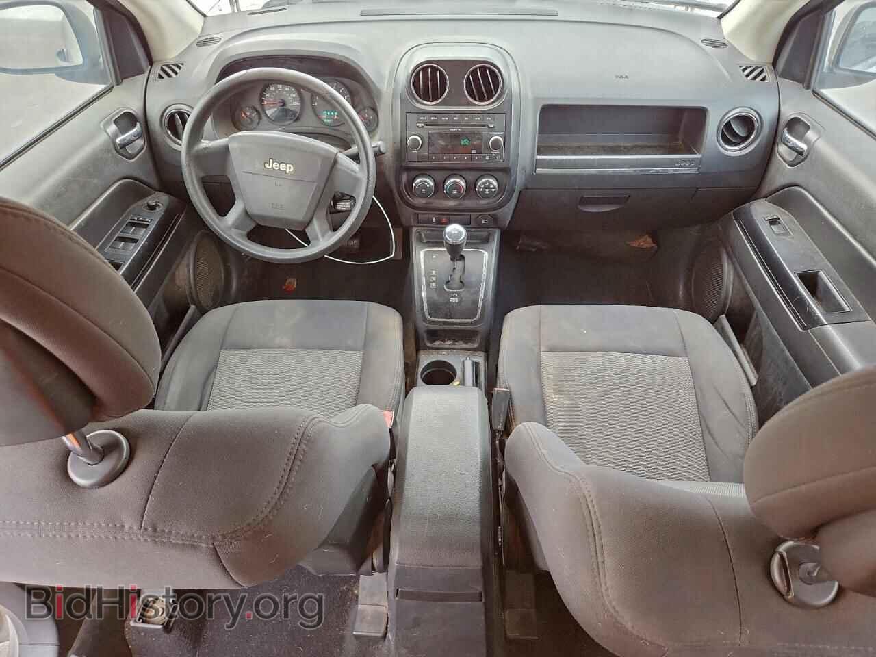 2010 JEEP COMPASS - VIN: 1J4NT4FB6AD554211 - Фото 8