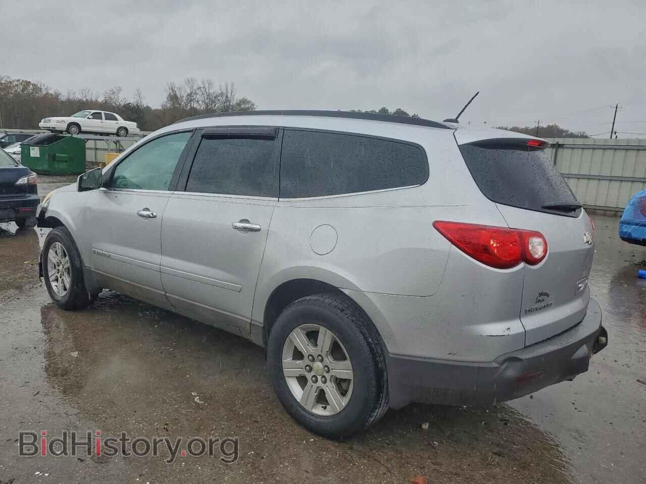 2009 CHEVROLET TRAVERSE - VIN: 1GNER23D29S146494 - Фото 2
