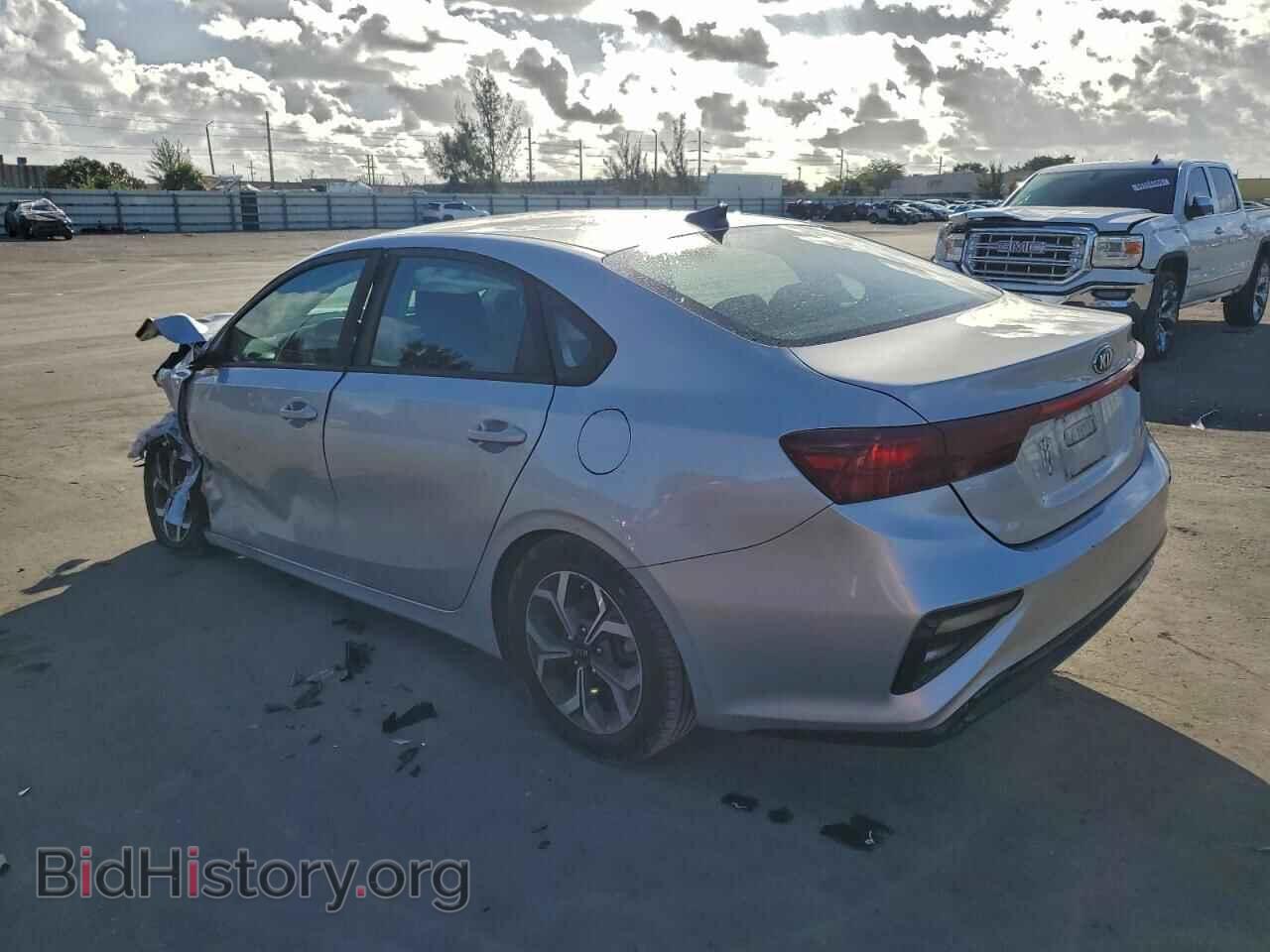 2019 KIA FORTE - VIN: 3KPF24AD3KE028284 - Фото 2