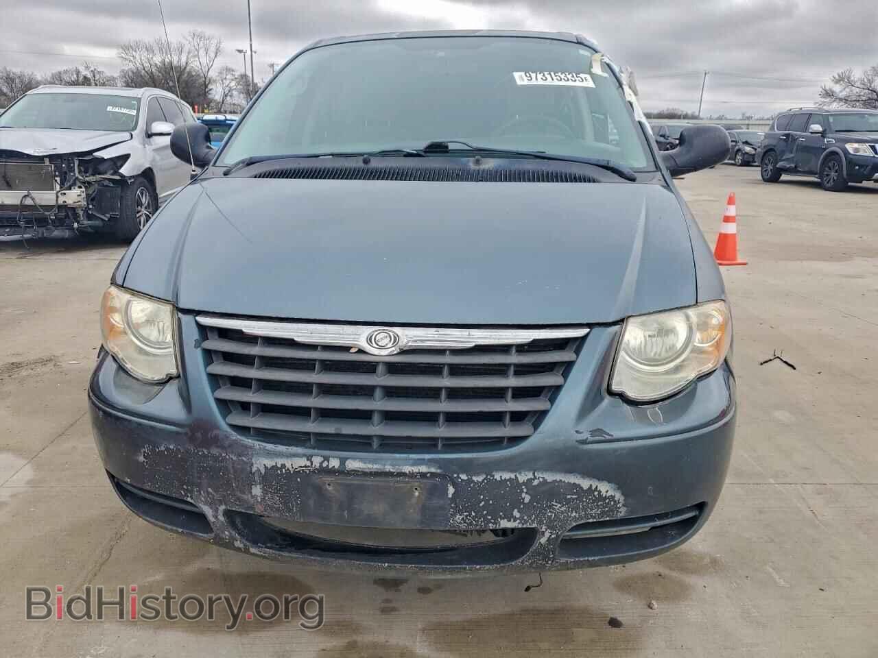 2006 CHRYSLER MINIVAN - VIN: 1A4GP44R46B602563 - Фото 5