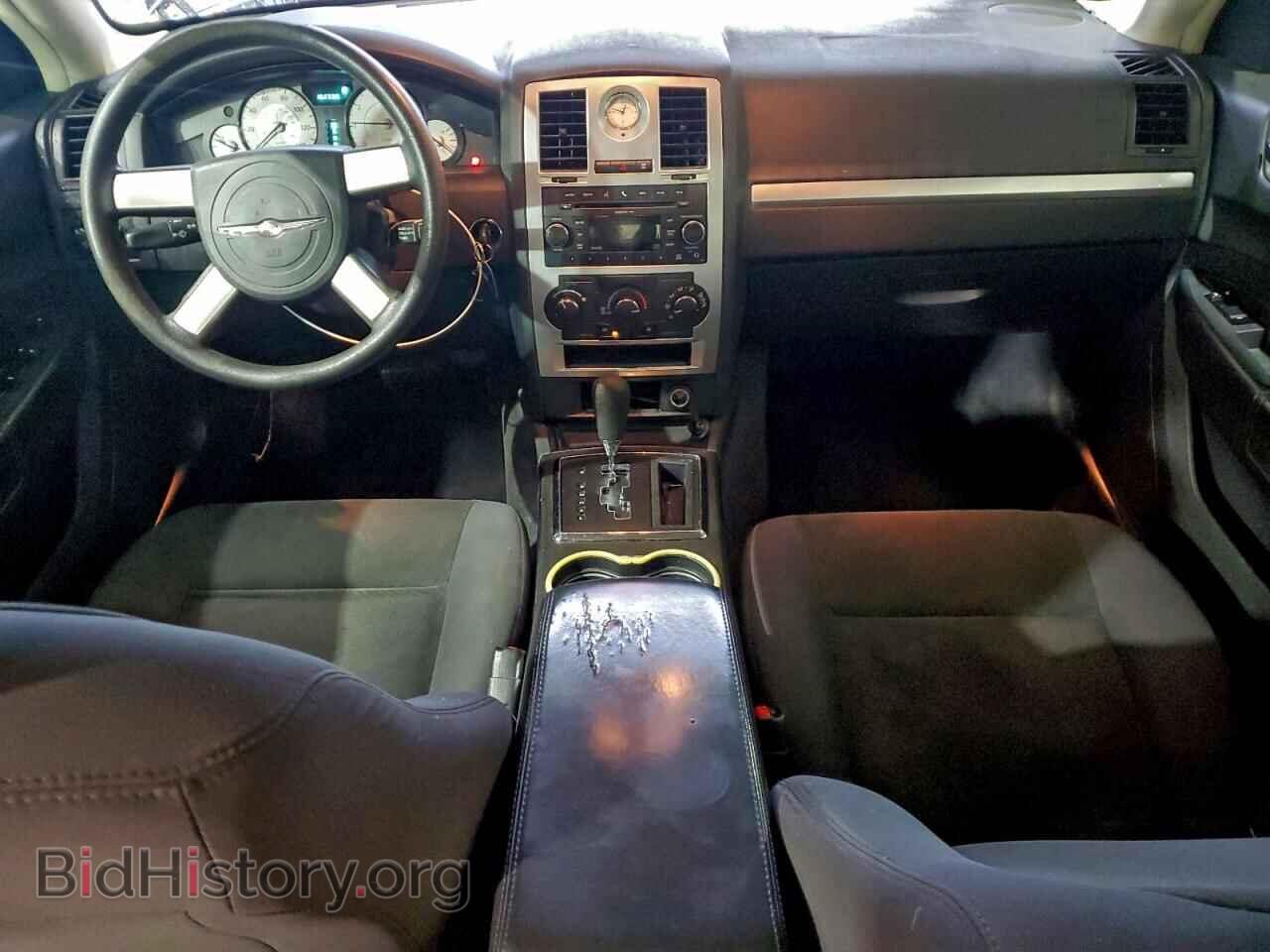 2010 CHRYSLER 300 - VIN: 2C3CA1CV9AH255884 - Фото 8
