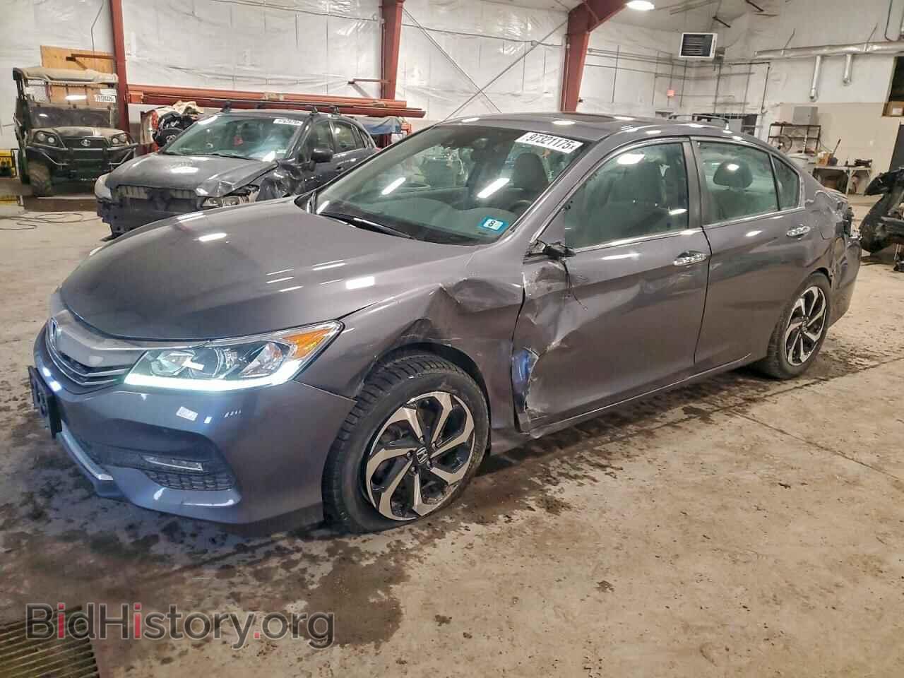 Photo 1HGCR2F03HA042708 - HONDA ACCORD 2017