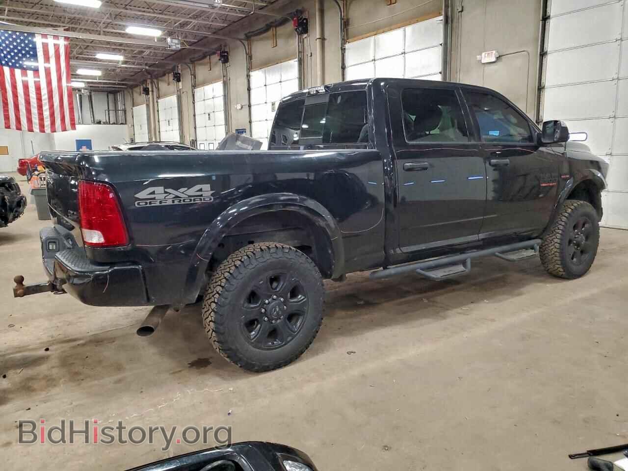 2017 RAM All Models - VIN: 3C6UR5DJ0HG539790 - Фото 3