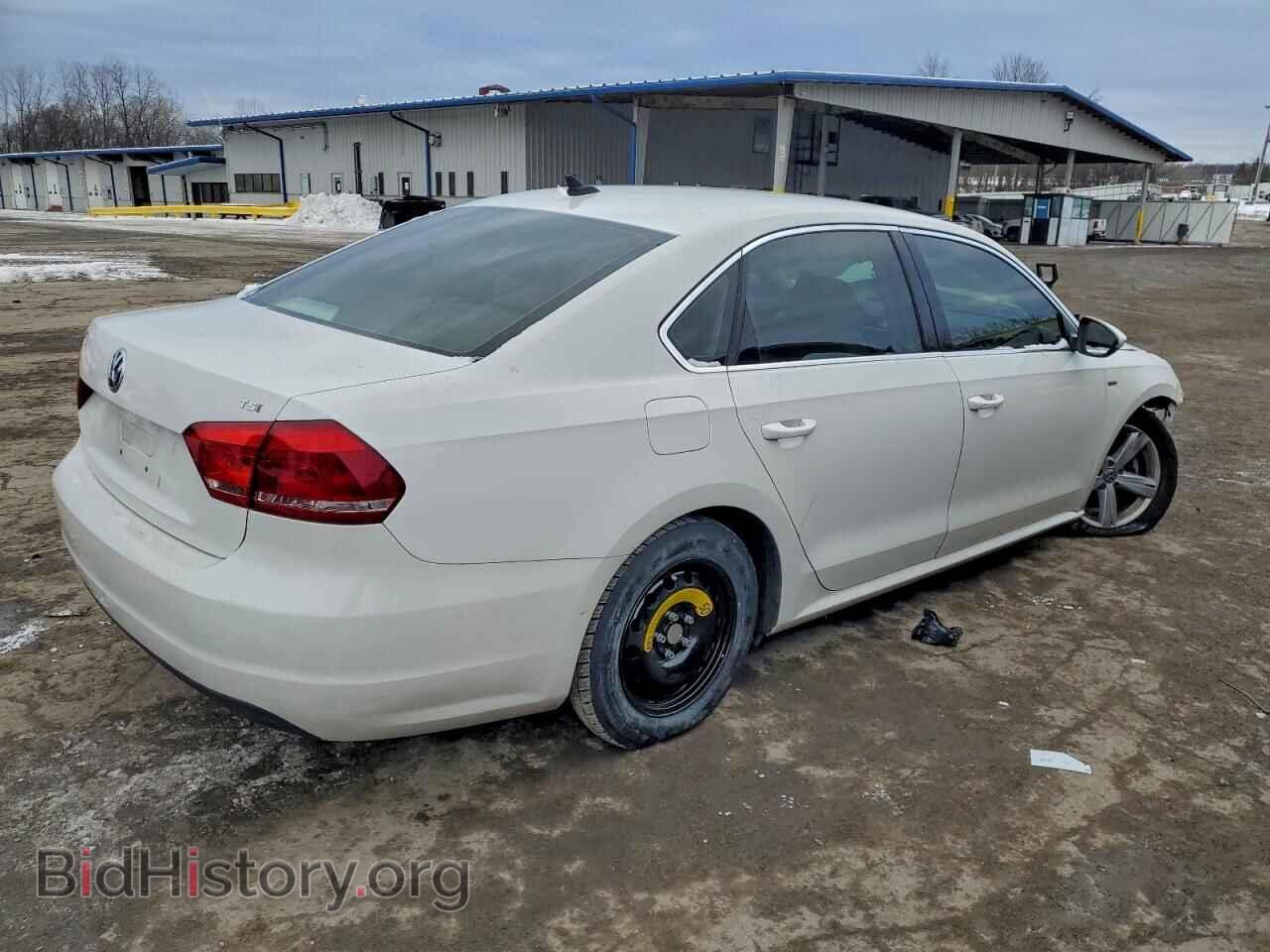 2015 VOLKSWAGEN PASSAT - VIN: 1VWAS7A30FC111989 - Фото 3