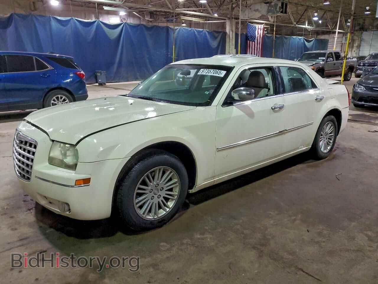 Photo 2C3CA5CV0AH201378 - CHRYSLER 300 2010