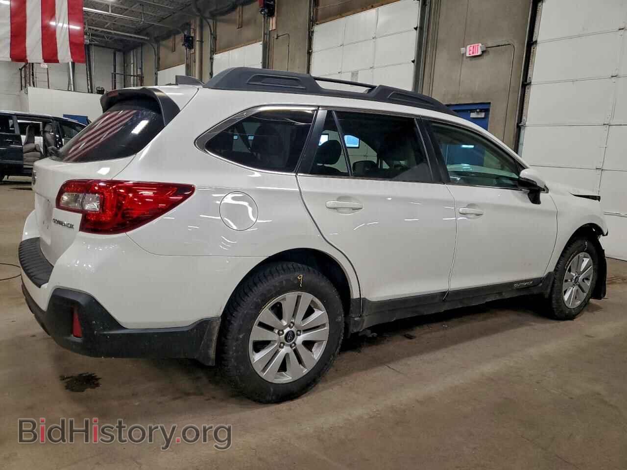 2018 SUBARU OUTBACK - VIN: 4S4BSAHC2J3229072 - Фото 3