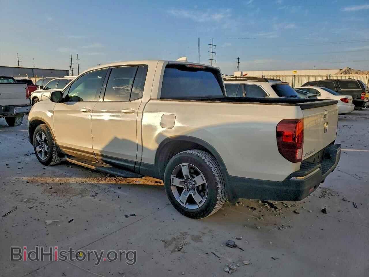 2018 HONDA RIDGELINE - VIN: 5FPYK2F16JB002872 - Фото 2