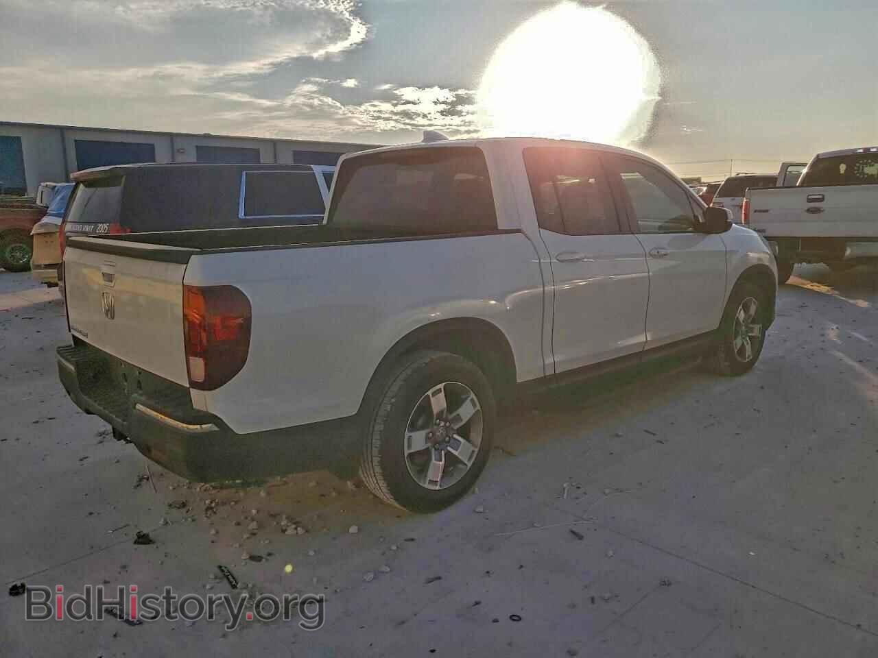 2018 HONDA RIDGELINE - VIN: 5FPYK2F16JB002872 - Фото 3