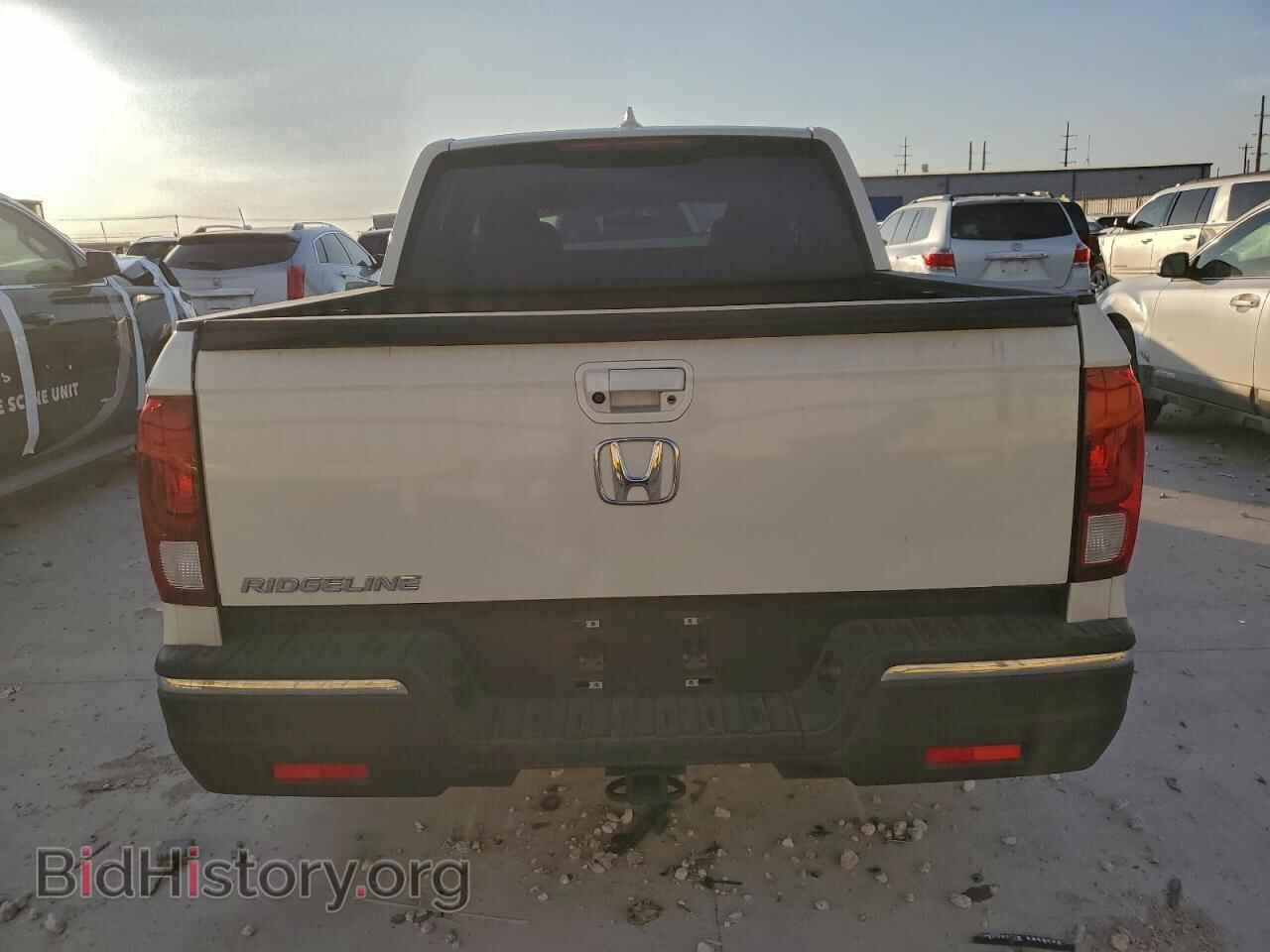 2018 HONDA RIDGELINE - VIN: 5FPYK2F16JB002872 - Фото 6