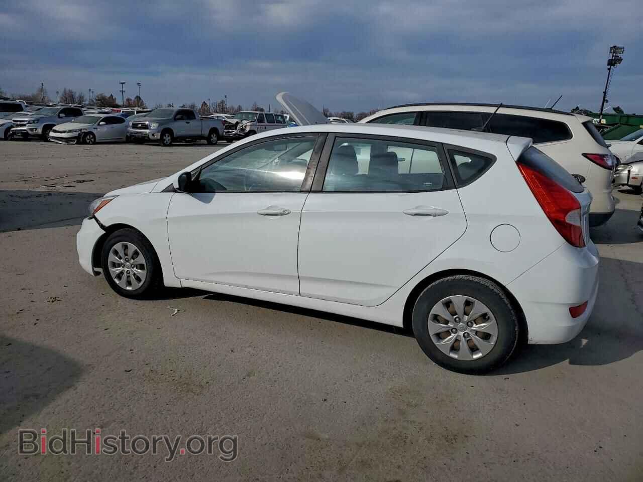 2017 HYUNDAI ACCENT - VIN: KMHCT5AE7HU307581 - Фото 2