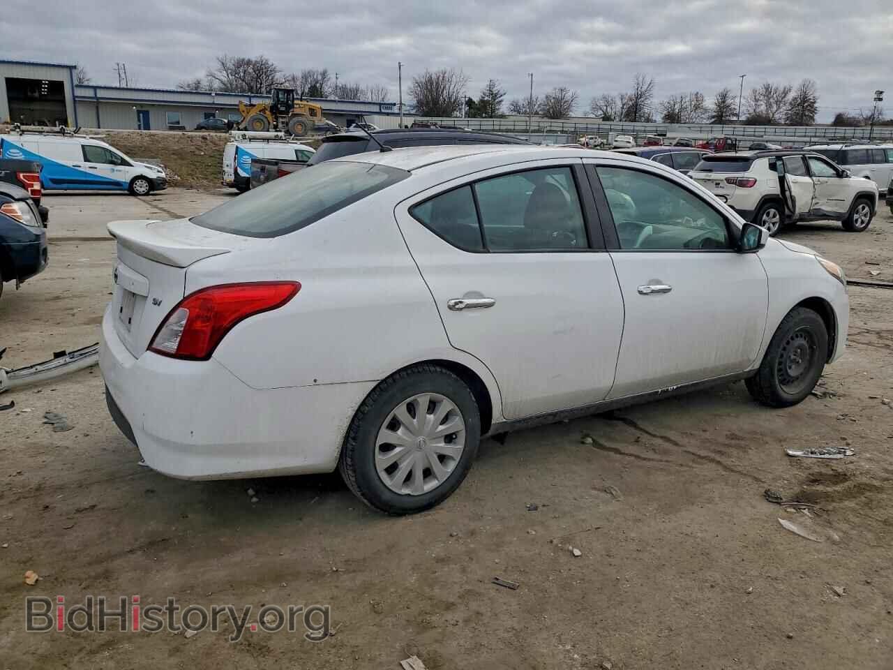 2019 NISSAN VERSA - VIN: 3N1CN7AP8KL857792 - Фото 3