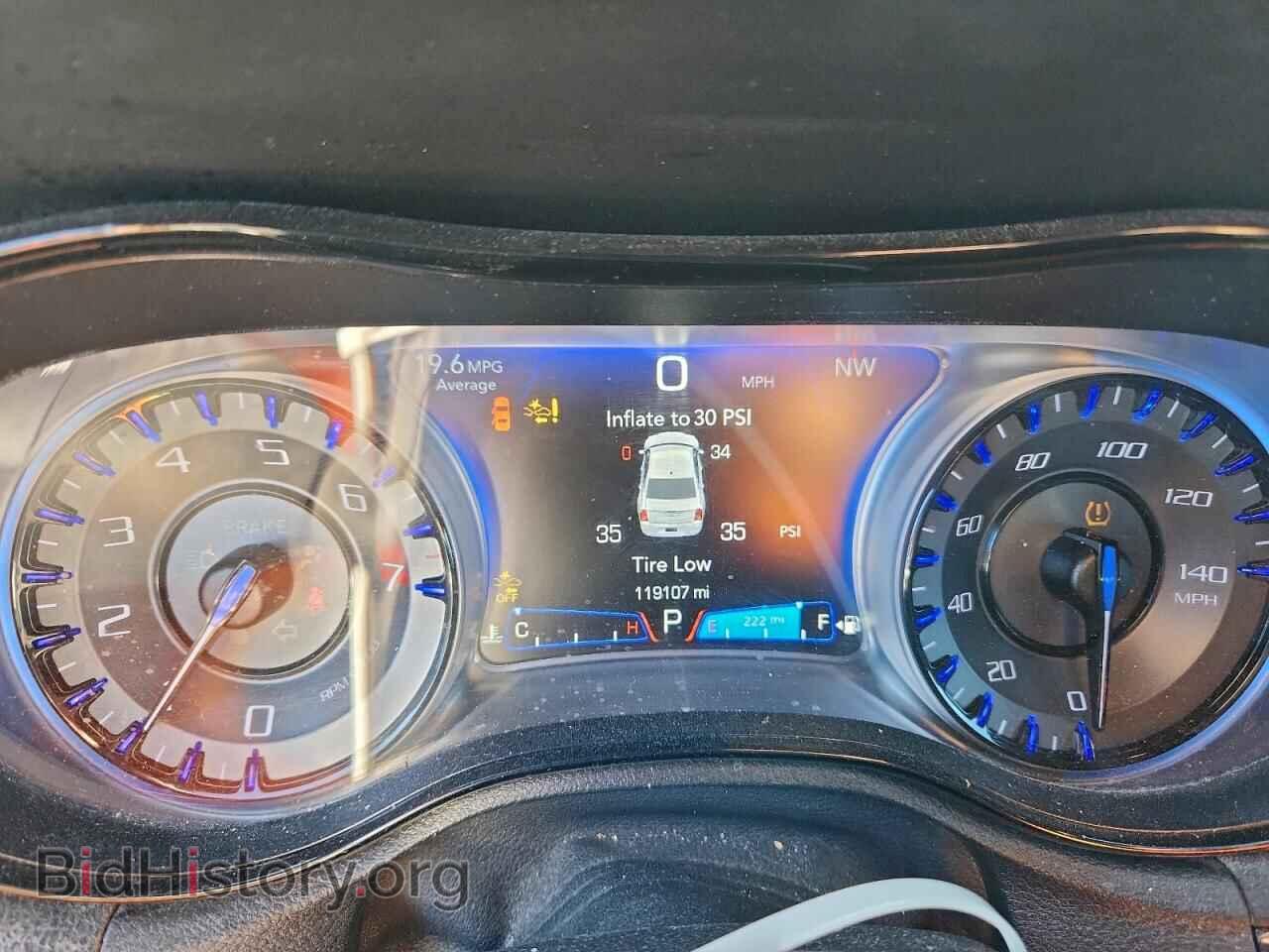 2018 CHRYSLER 300 - VIN: 2C3CCAGG3JH268622 - Photo 9