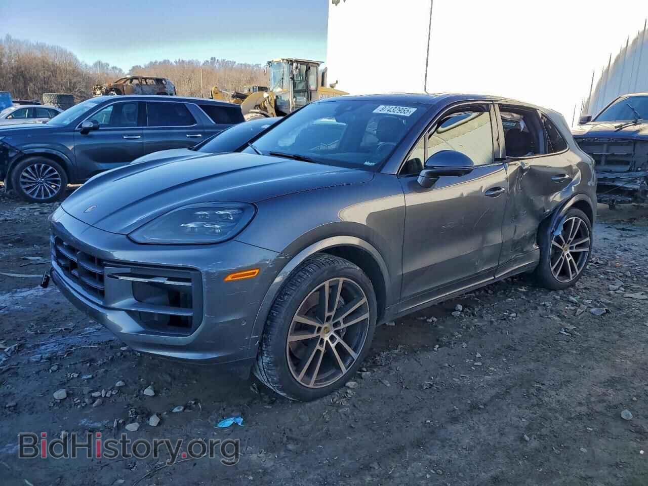 Фотография WP1AA2AY2RDA13273 - PORSCHE CAYENNE 2024