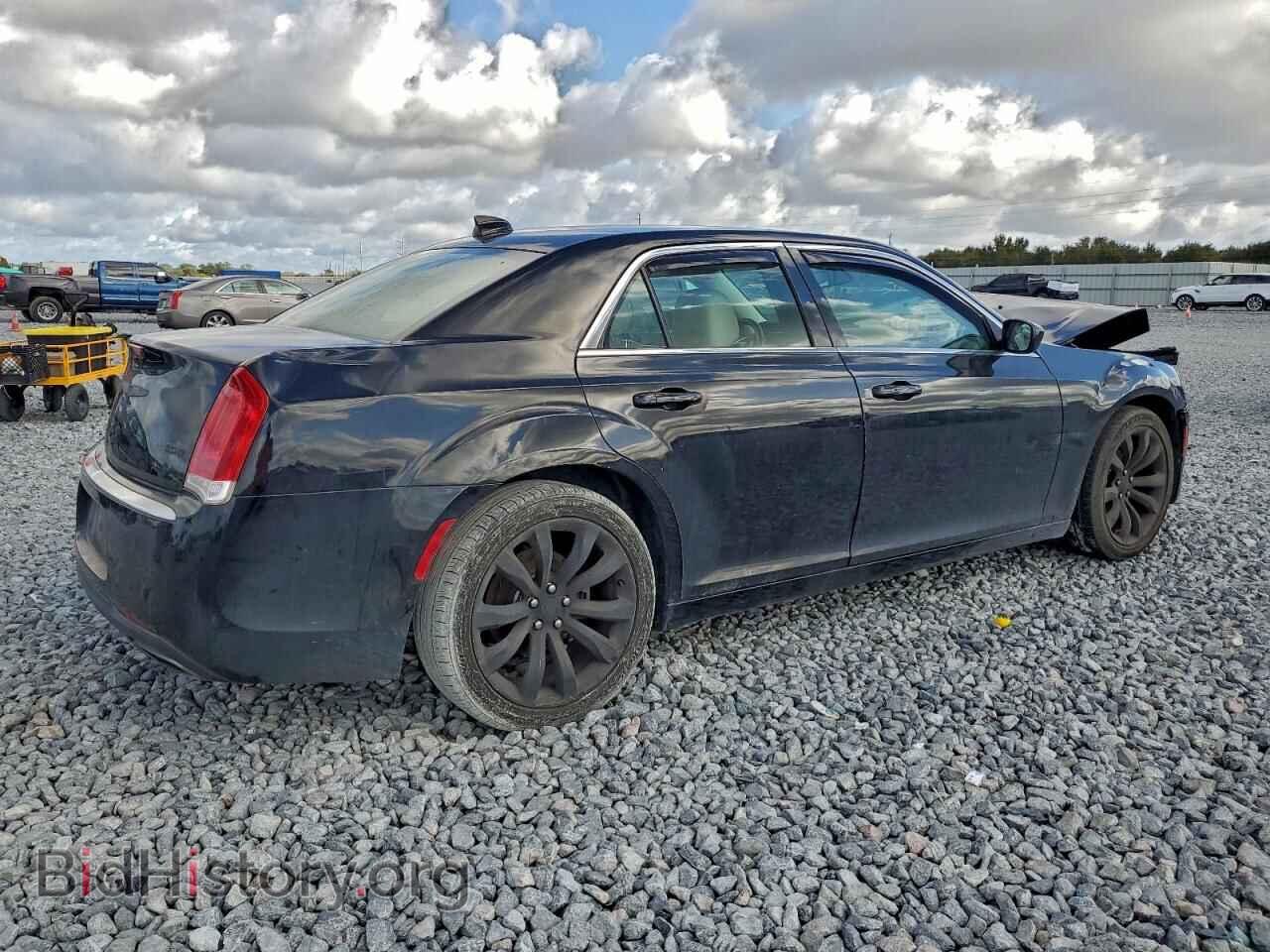 2018 CHRYSLER 300 - VIN: 2C3CCAAG3JH216612 - Фото 3