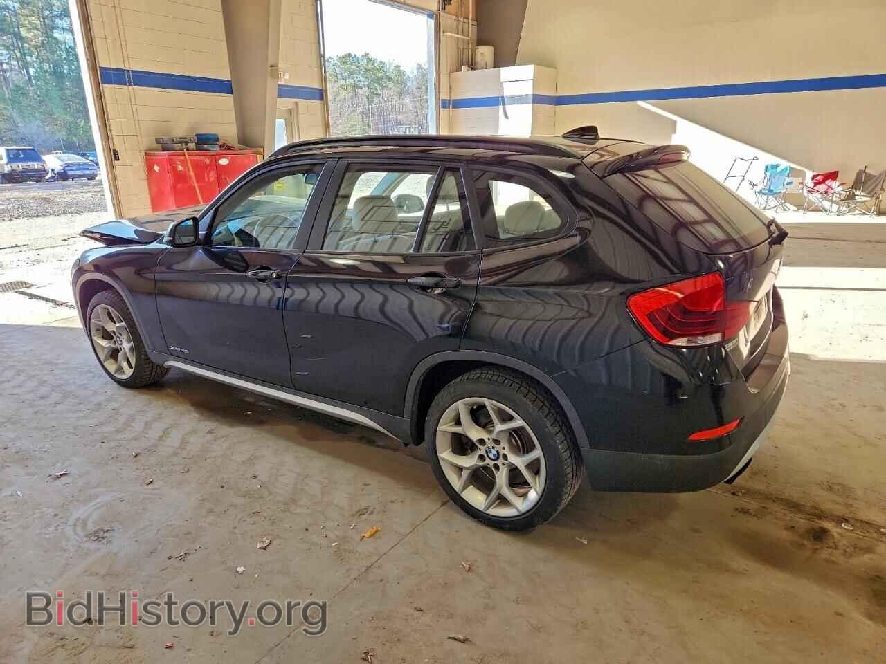 2013 BMW X1 - VIN: WBAVM5C57DVV89357 - Фото 2
