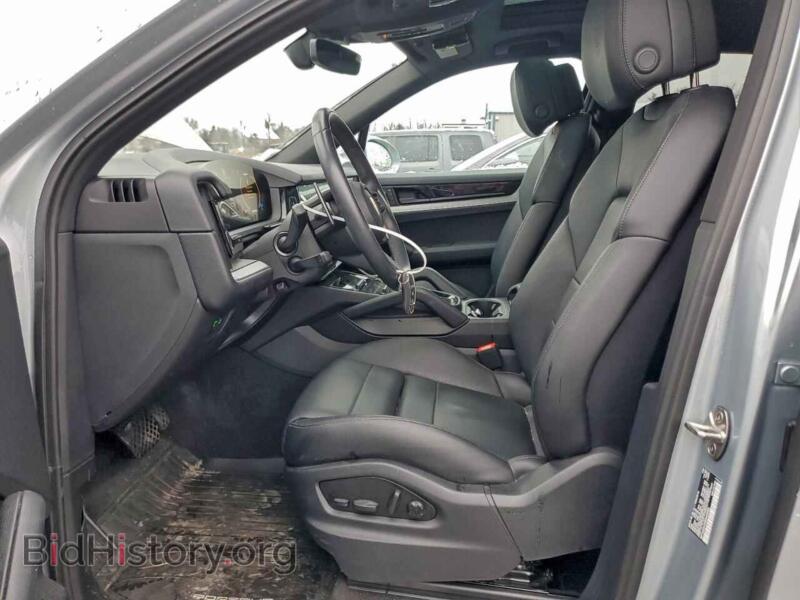 2024 Porsche CAYENNE (VIN WP1AA2AY0RDA09383) — photo 7 of 13