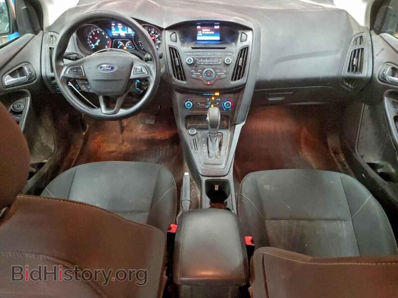 2017 Ford FOCUS (VIN 1FADP3F27HL229329) — фото 8 из 15